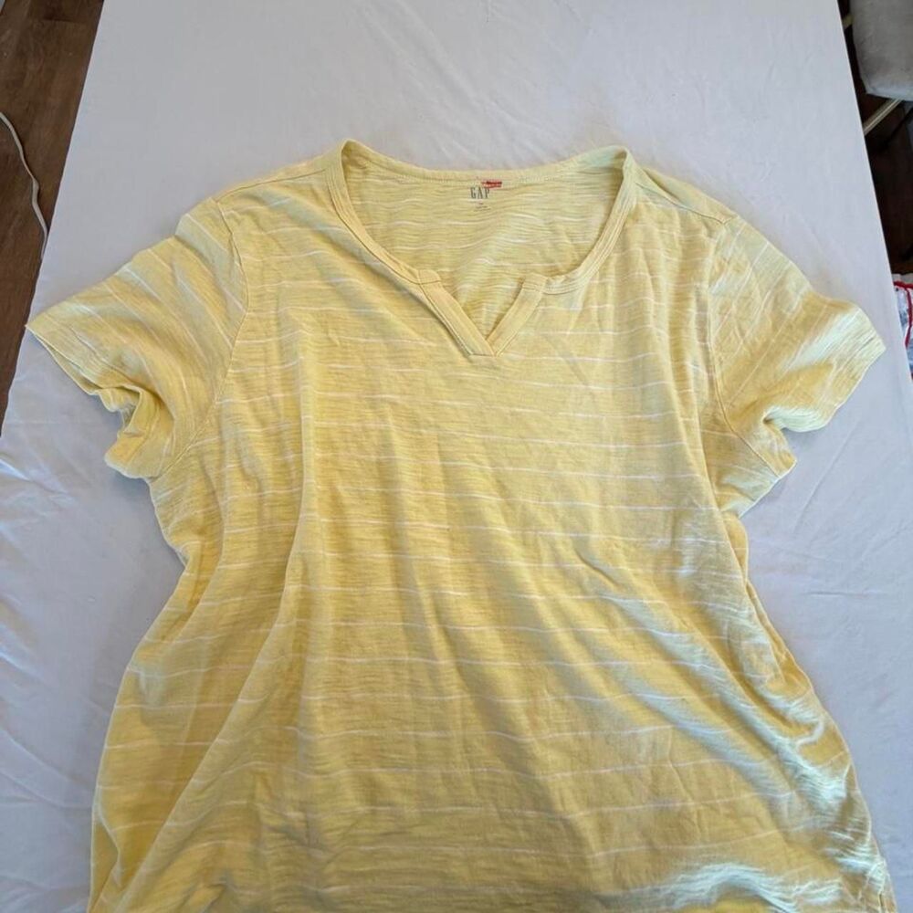 Gap Women's Yellow Shirt